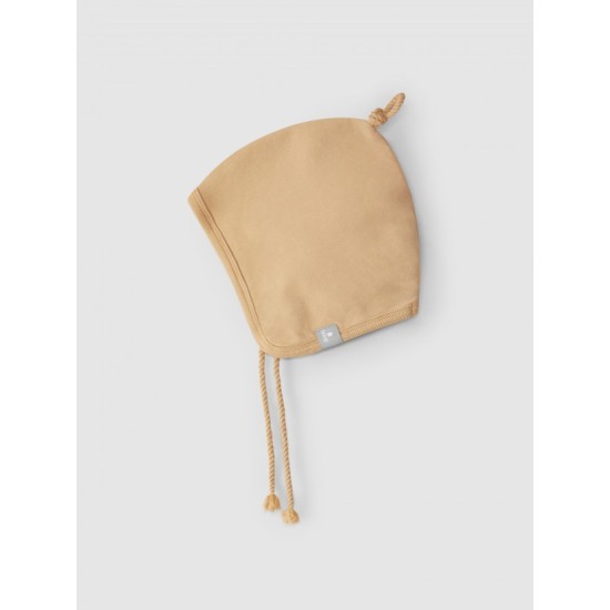 Beanie in plush with knotAlmond
