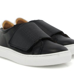 Sneaker with large strap